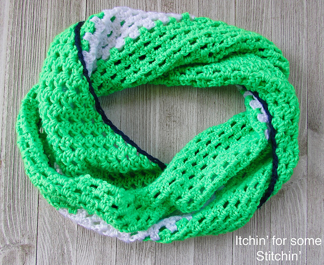 Bold & Beautiful Twisted Cowl