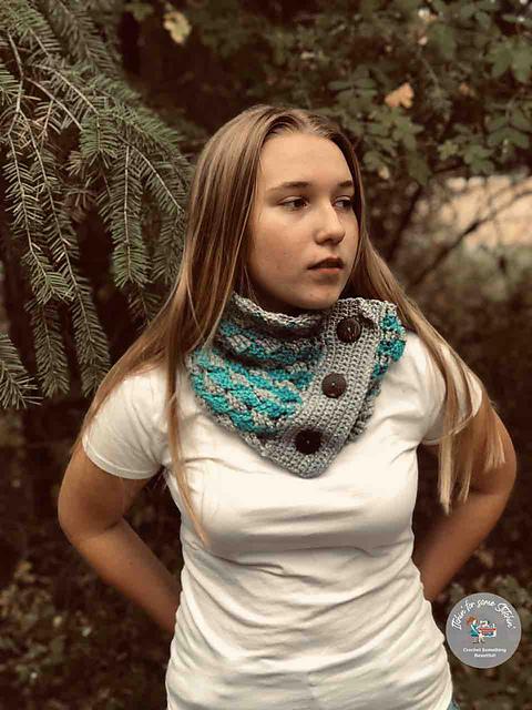 Winter Waves Cowl