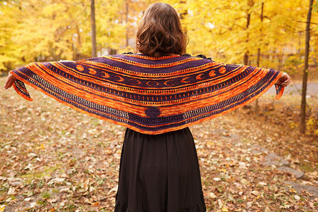 Total Eclipse Shawl