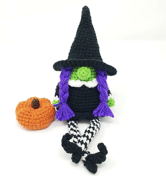 The Gnome Witch Amigurumi