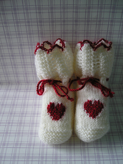 Lace and Heart Bootees