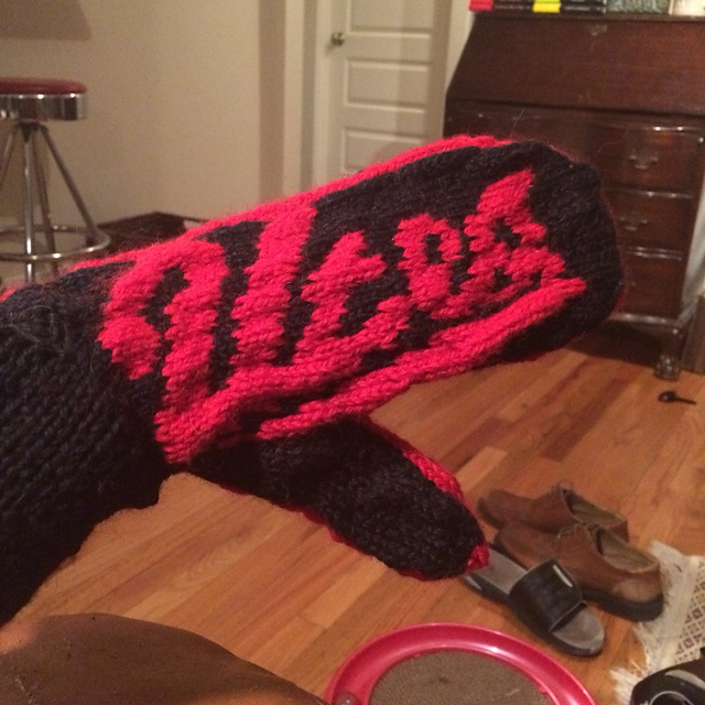 University of Utah Mitten Kit
