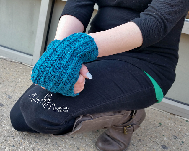 Structured Shadows Fingerless Gloves