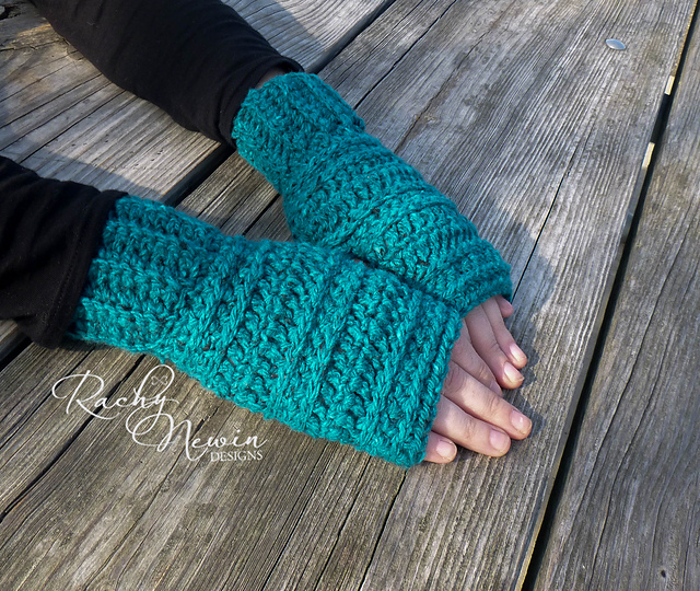 Structured Shadows Mitts