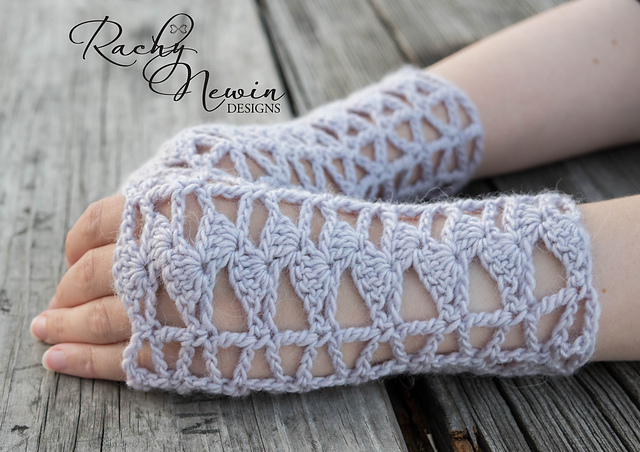 Sleeping Willow Fingerless Gloves
