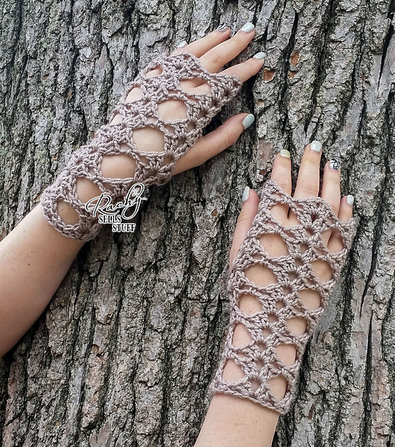 Lavada Fingerless Gloves
