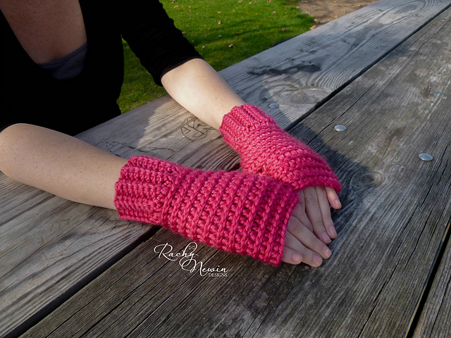 Candy Ridge Mitts