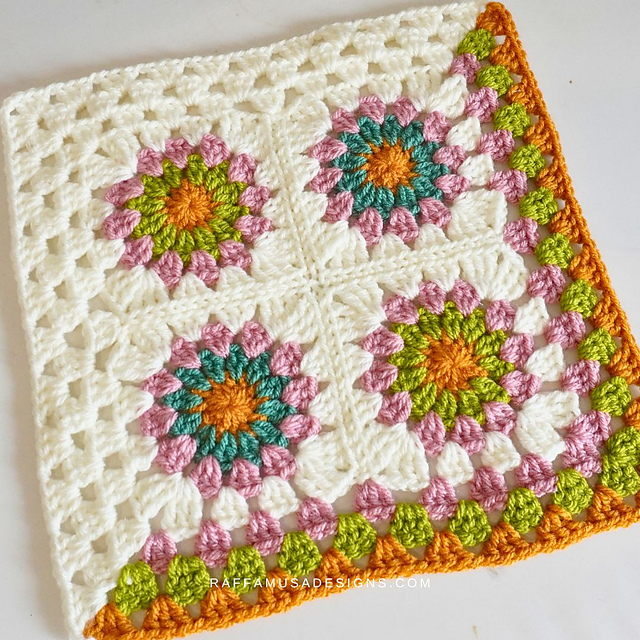 Framed Circles Granny Square