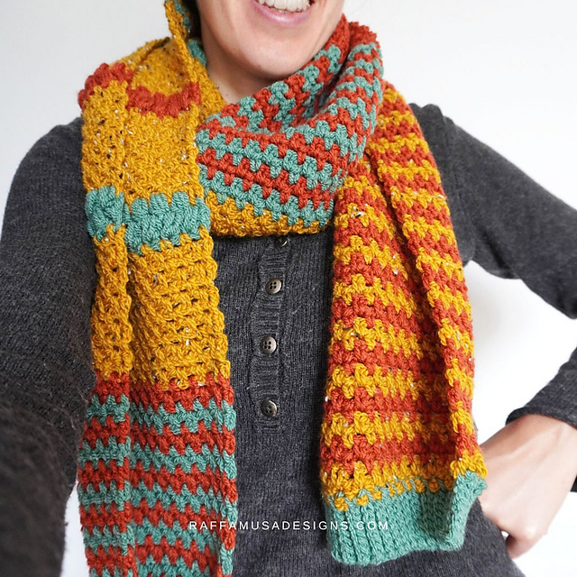 Ravelry: Pumpkin Spice Moss Scarf pattern by Raffaella Tassoni