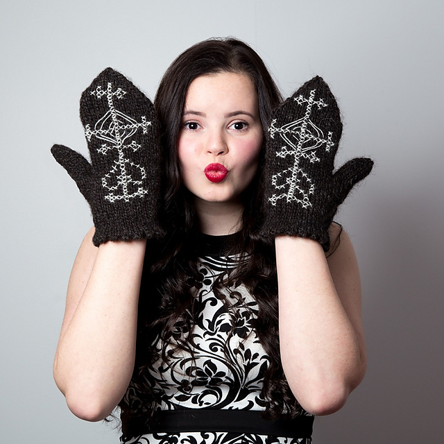 Icelandic Love Magic Mittens