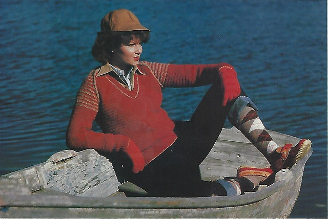 V-Neck Pullover