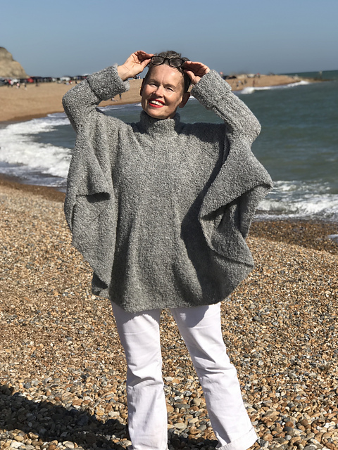 Ravelry: Round Ground Poncho pattern by Raimonda Bagdoniene