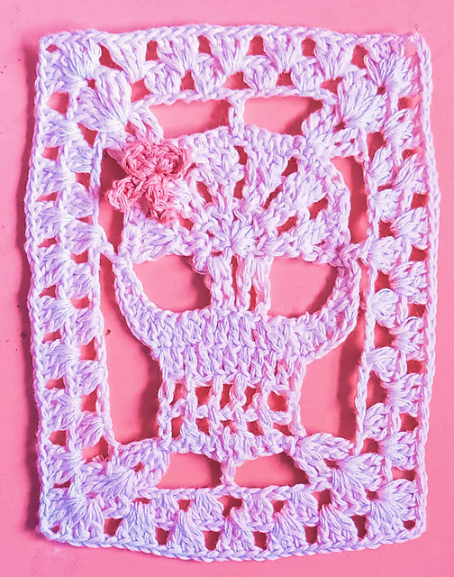 Lilith Own the night skull in rectangle with bow