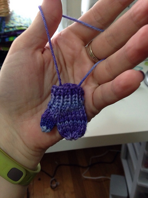Mini Mitts Ornament