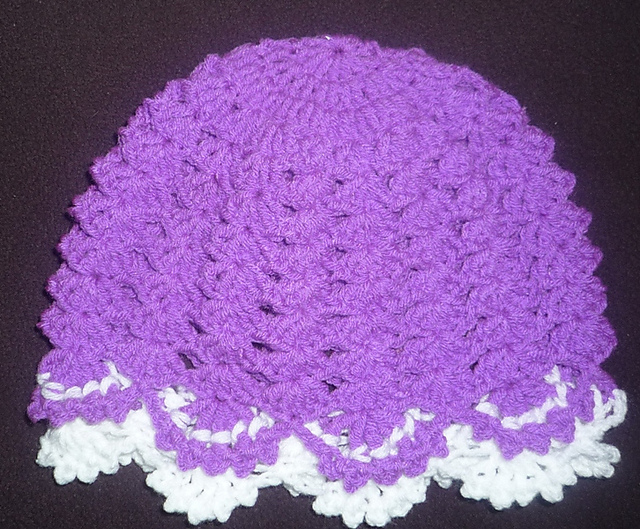 frilly border hat