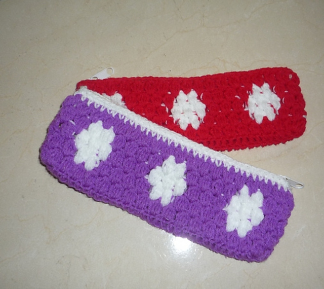 crochet pencil pouch