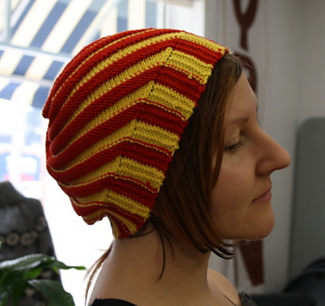 Bias Beehive Bubble Beanie