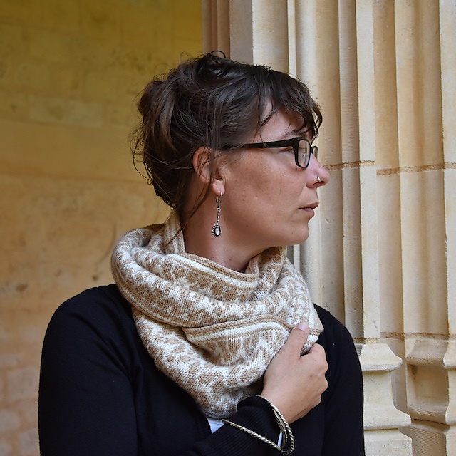 Arabesque snood