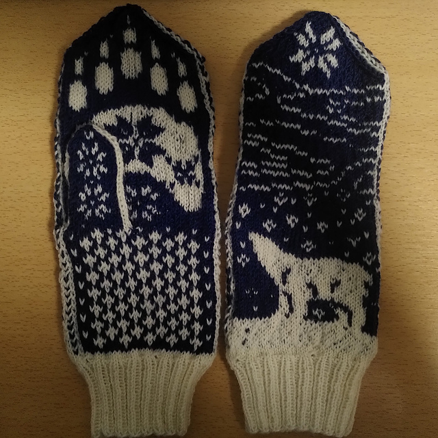 Polar Bear Selbu Mittens