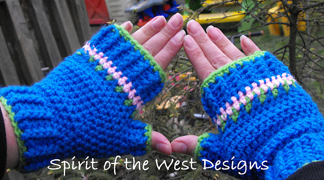 Spring Fling Fingerless Gloves in Crochet