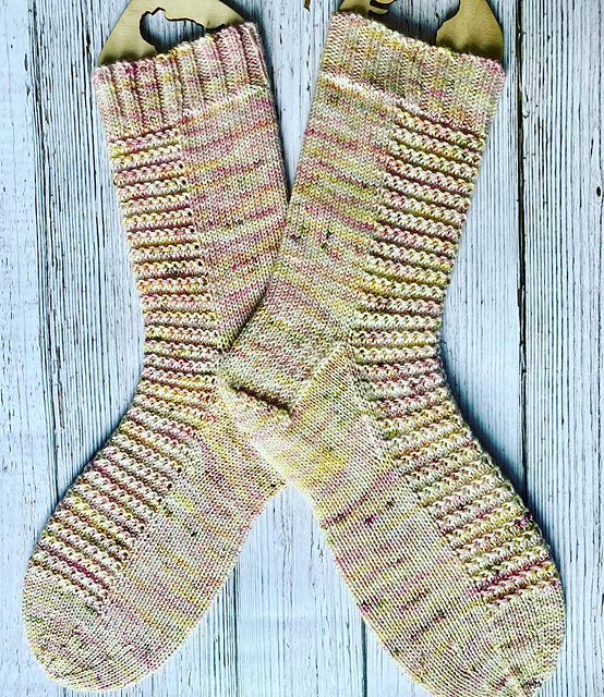 Peppermint Snow Socks