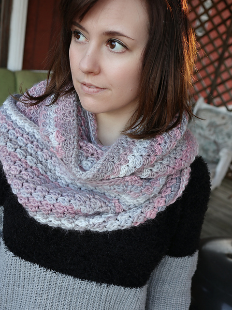 Sakura Iro Infinity Scarf