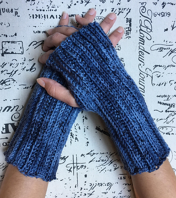 Josie's Knot Knit Mitts