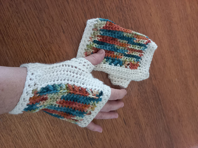 Fingerless Hugs