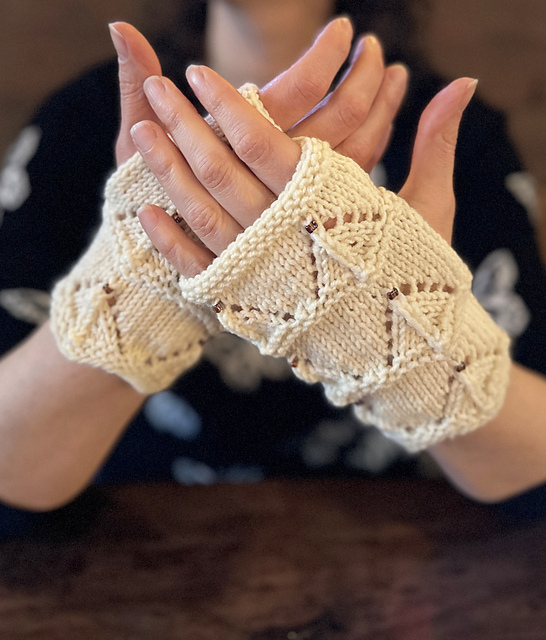 Jane Austen Mitts