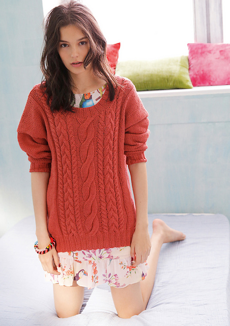 # 13 Pullover mit Zöpfen