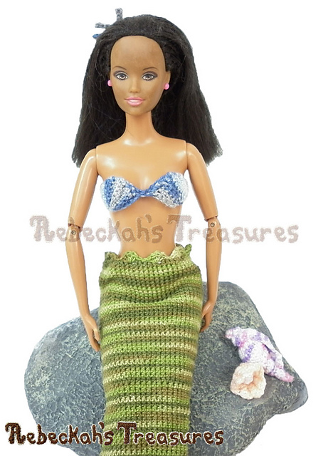 Upright Pearl Shells Doll Brassiere