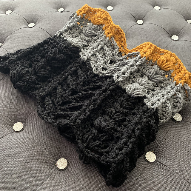 Ravelry: The Victorian Vixen Corset pattern by Sudeep Rao