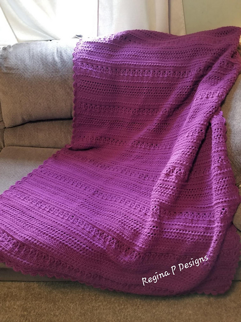 Splendid Lydigail Throw