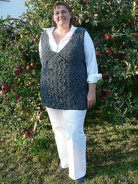 # 24 Minikleid mit Zopfmuster
