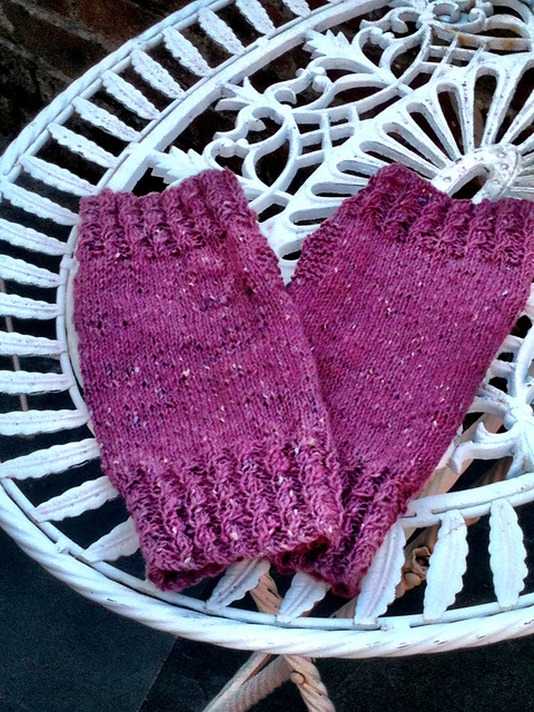 Hand warmer- Cheat's Fingerless Mitts