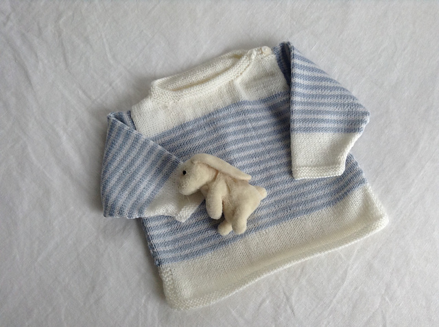 Jumper, pants, hat & booties - Design 8