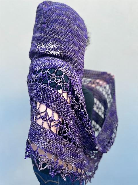Weaver hooded cowl