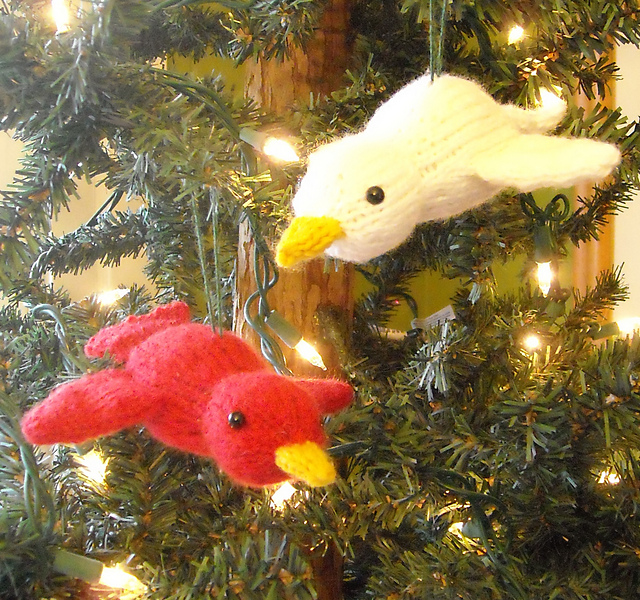 Caroling Christmas Bird