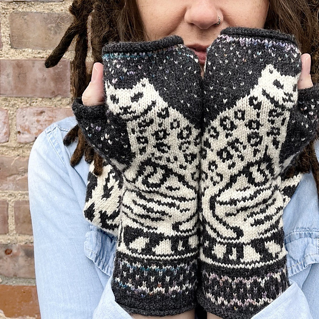 Snow Leopard Mitts
