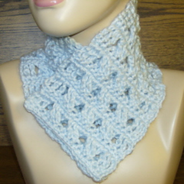 Bernat Satin Scarflette