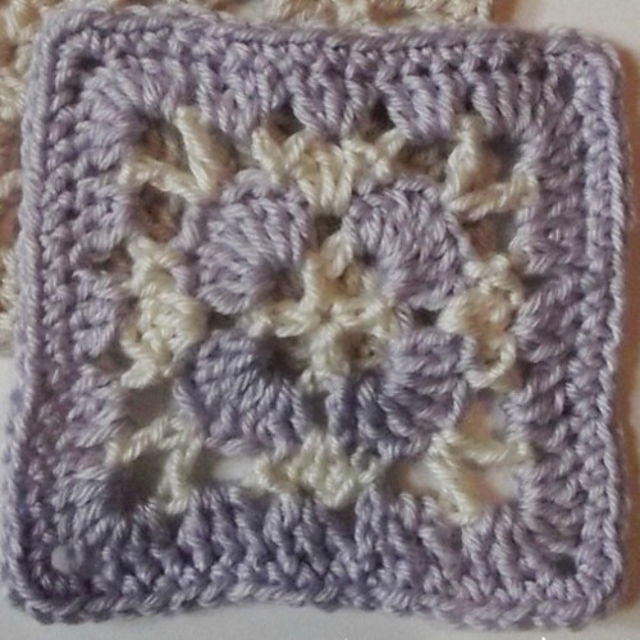 Pretty Corners 5" Afghan Square