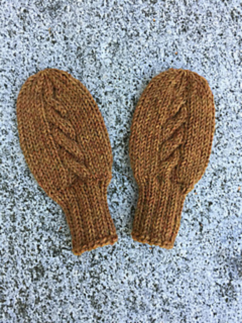 Cabled Toddler Mitts