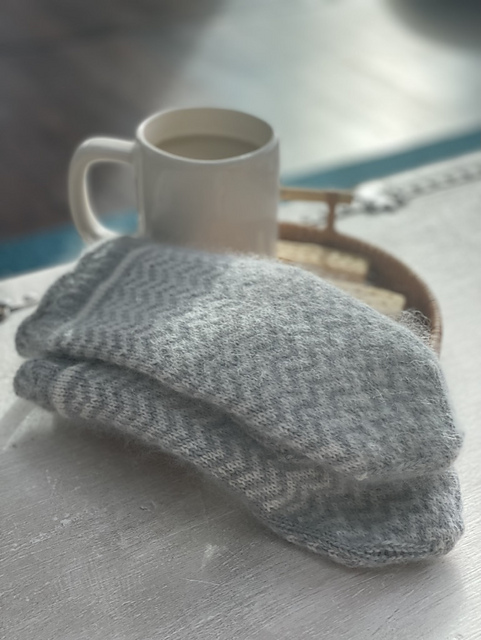 Slumber Mitts