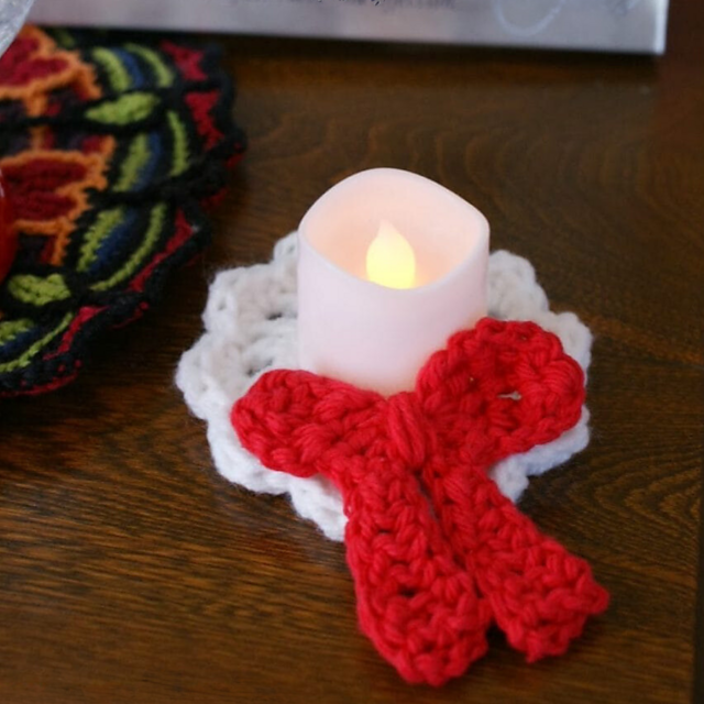 Holiday Wreath with Bow