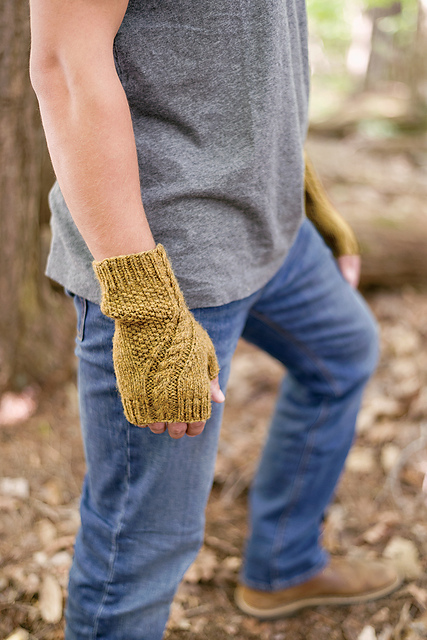 Urban Aran Mitts