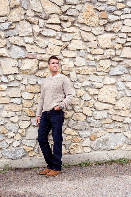 Lakeshore Boulevard Pullover