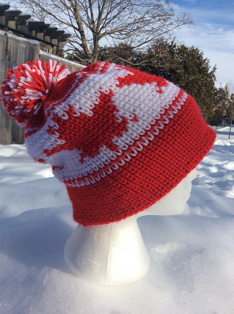 Maple Leaf Toque