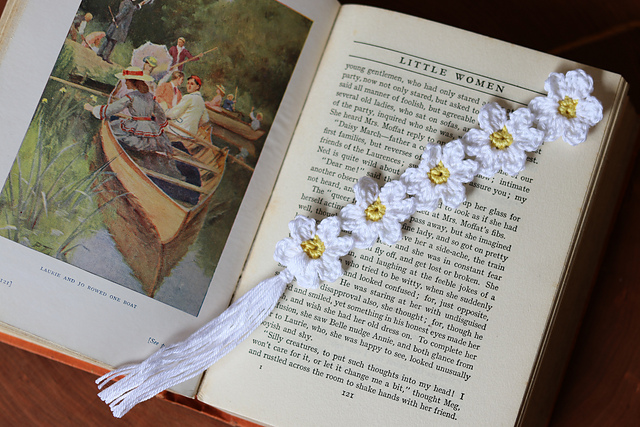 Dainty Daisy Bookmark