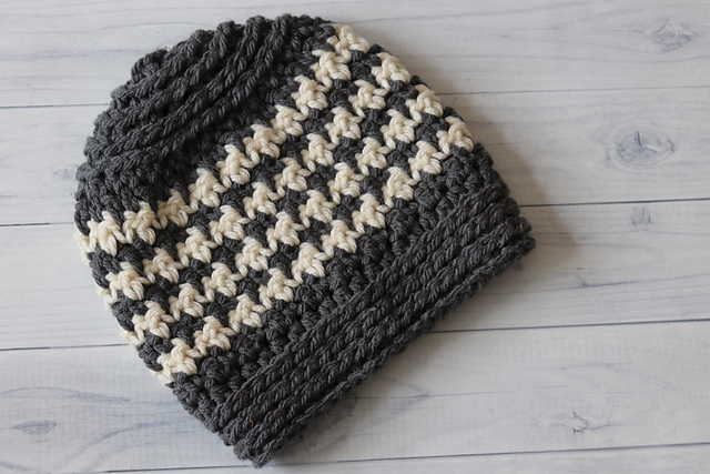 Bulky Houndstooth Beanie