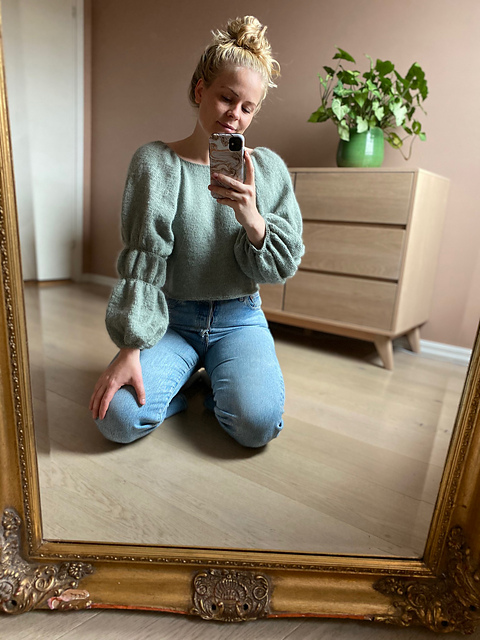 Bubble Sleeve Sweater
